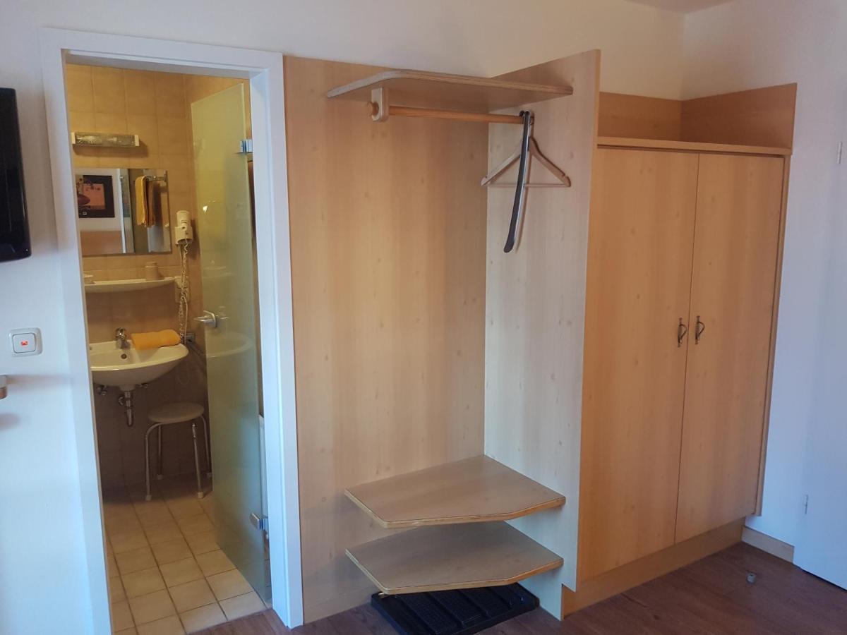 La Locanda Ristorante Pizzeria Garni Ohlstadt Exteriör bild