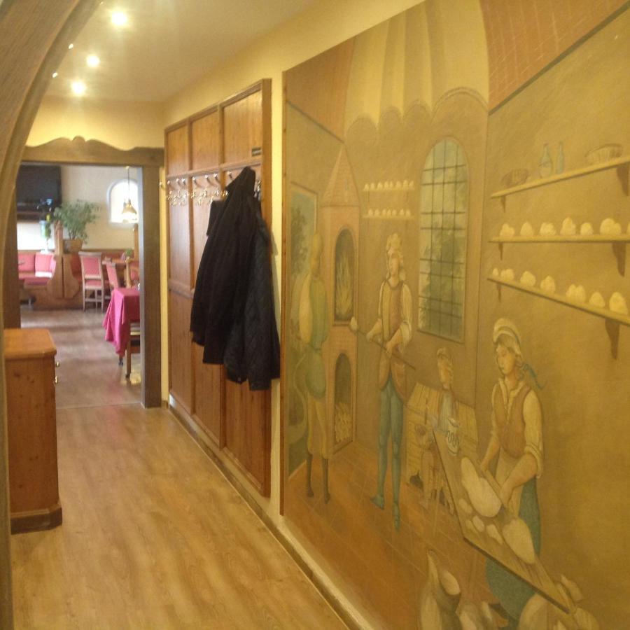 La Locanda Ristorante Pizzeria Garni Ohlstadt Exteriör bild