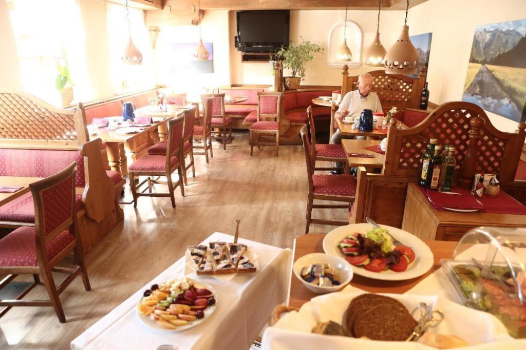 La Locanda Ristorante Pizzeria Garni Ohlstadt Exteriör bild